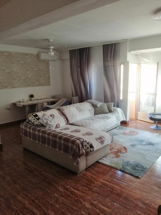 Schoene Wohnung Mit Wifi Und Parkplatz Auf Der Strasse Oliva Exterior foto